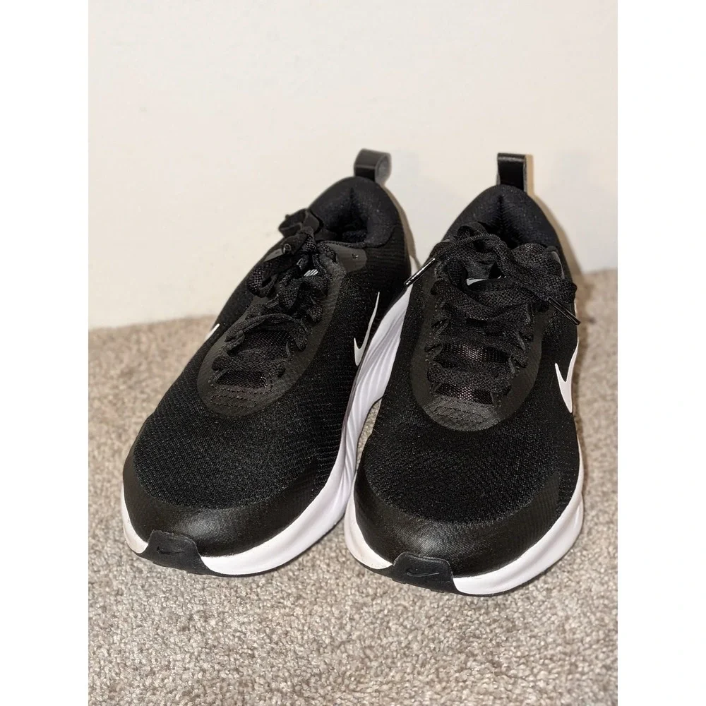 Nike Promina‎ Women's Running Shoes Black White Sz 9 NEW